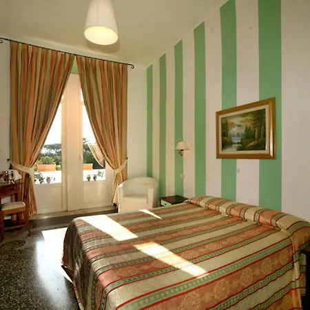 Delle Rose Hotel 3*