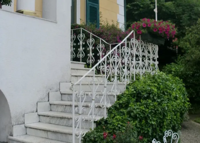 Delle Rose Hotell 3*